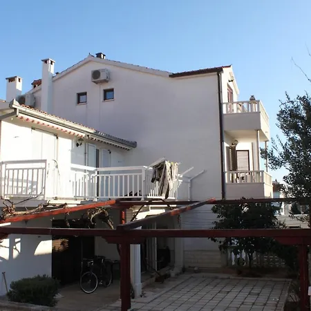 With Parking Space Okrug Gornji, Ciovo - 7546 דירה טרוגיר