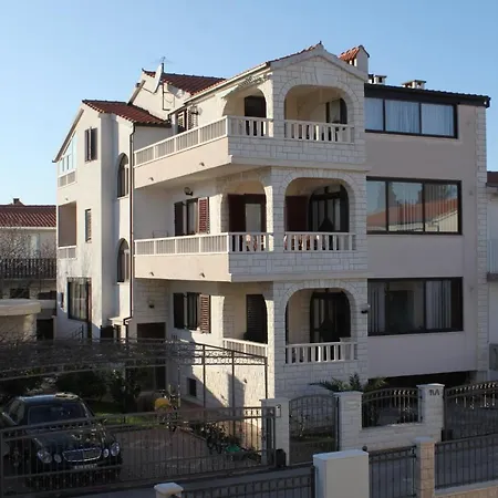 Apartment With A Parking Space Okrug Gornji, Ciovo - 7546 *